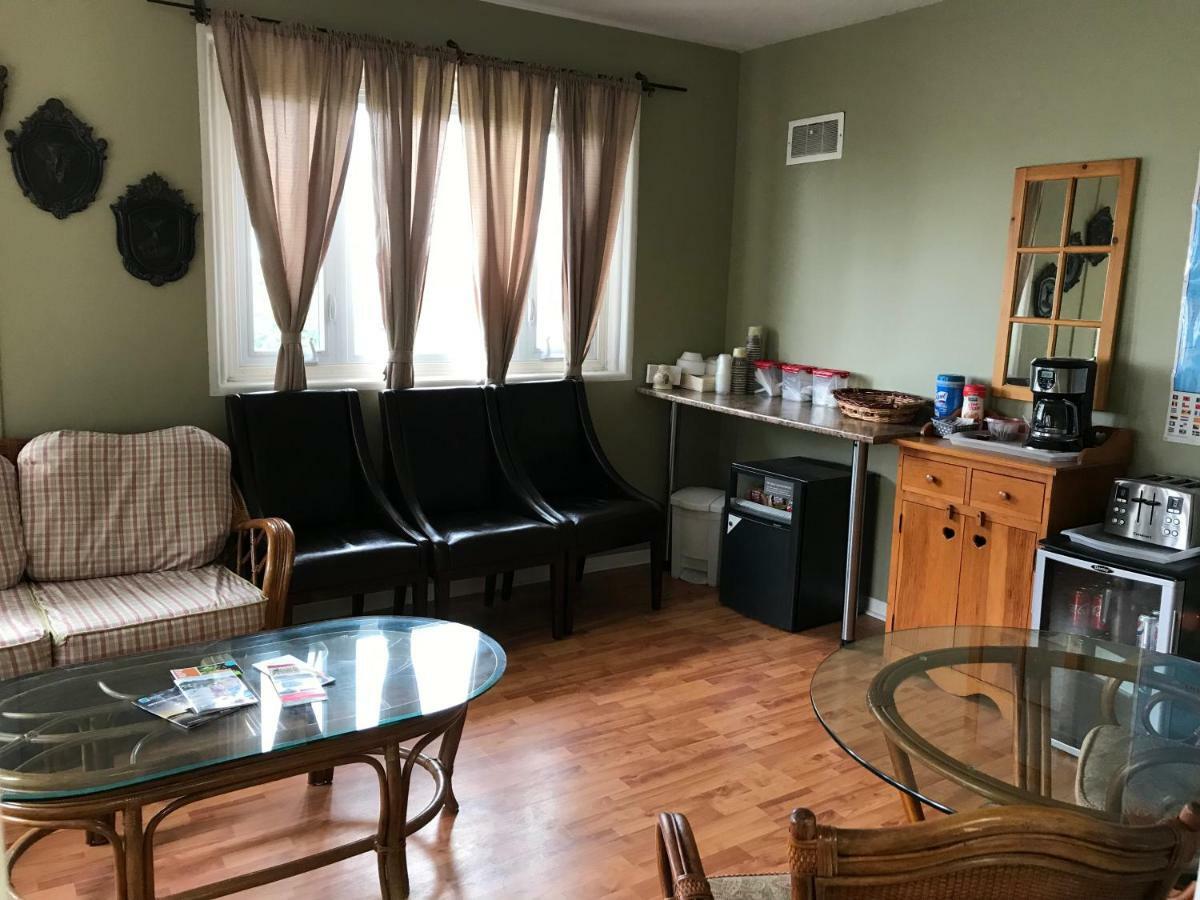 Motel Cardinal Court
